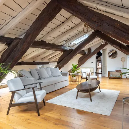 Dimora De' Poeti - 250 Square Meters Attic With Jacuzzi Apartment Bologna Exterior photo