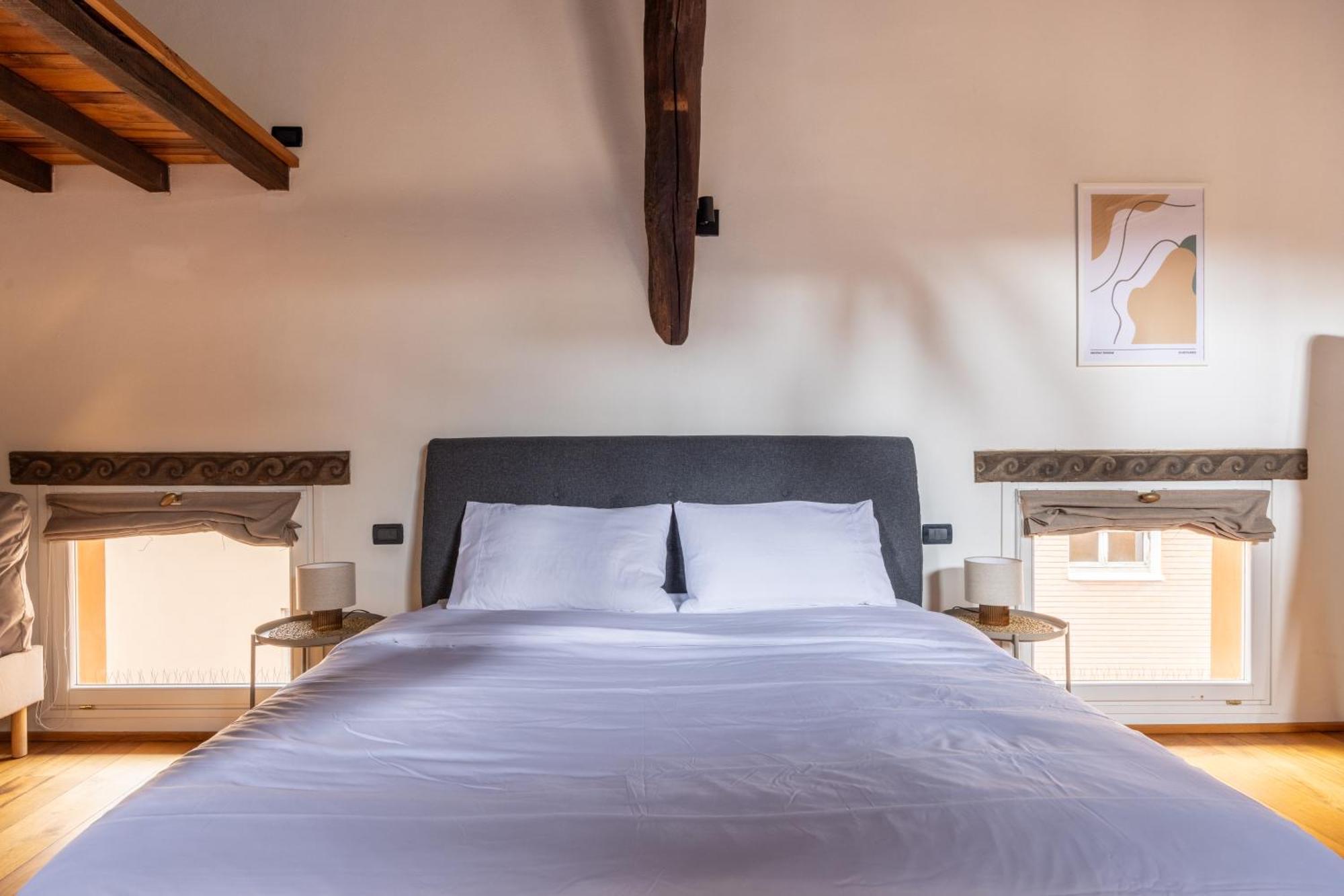 Dimora De' Poeti - 250 Square Meters Attic With Jacuzzi Apartment *