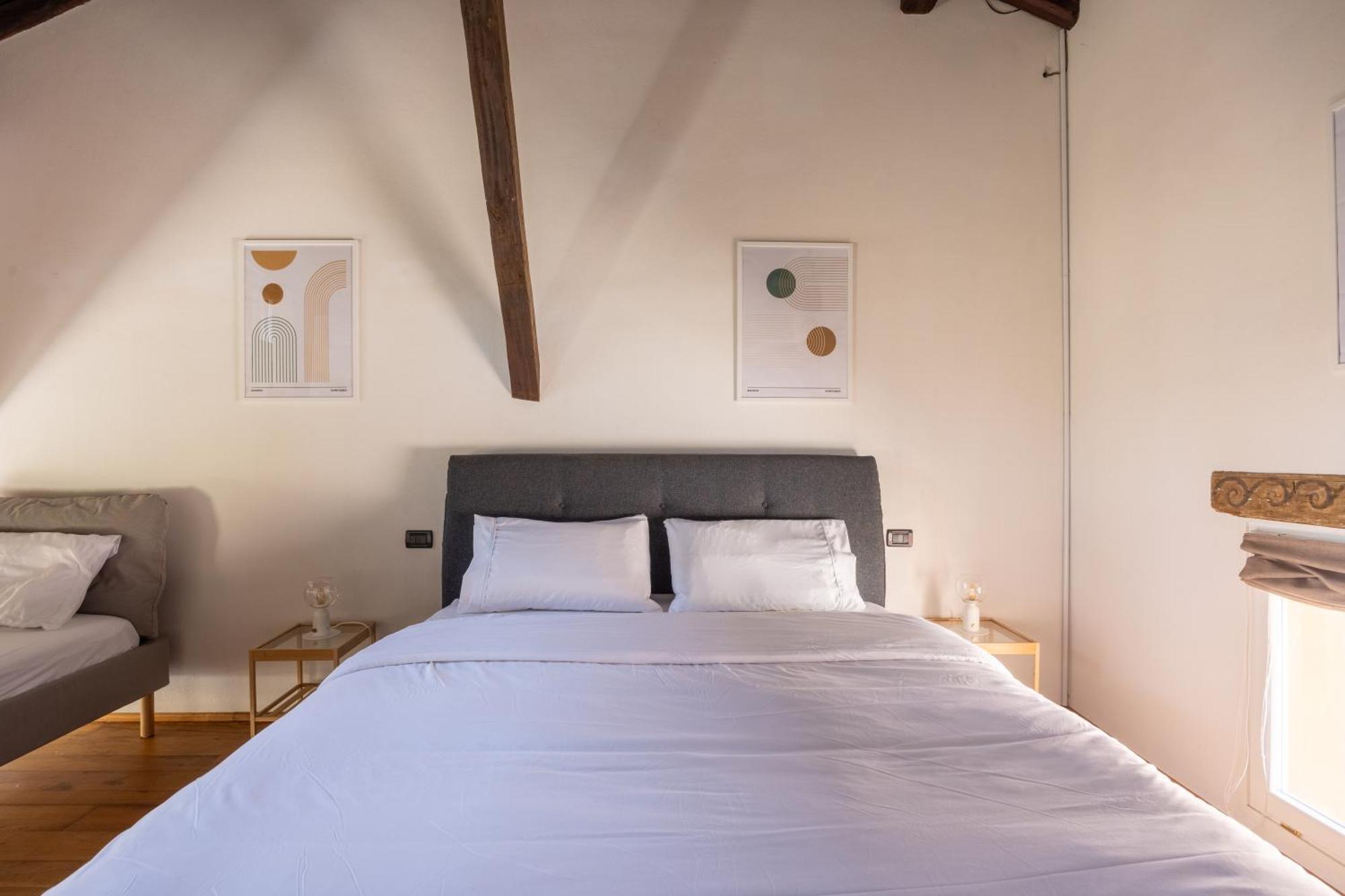 Apartment Dimora De' Poeti - 250 Square Meters Attic With Jacuzzi Bologna