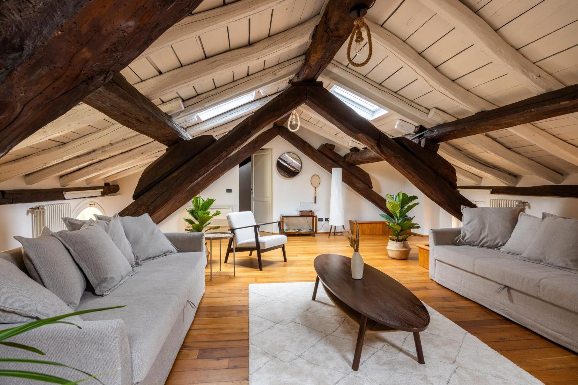 Apartment Dimora De' Poeti - 250 Square Meters Attic With Jacuzzi Bologna